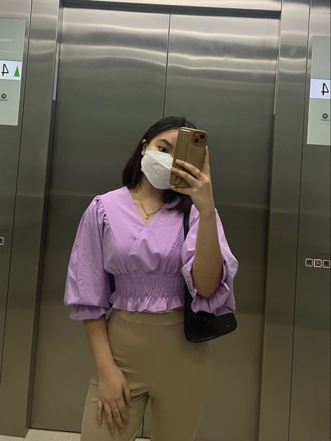 Khaki And Purple Outfit, Beige And Lavender Outfit, Lavender And Brown Outfit, Purple And Beige Outfit, Brown Outfit Aesthetic, Outfits Purple, Lavender Outfit, Khakis Outfit, Purple Fits