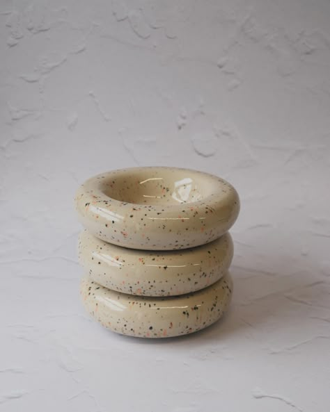 Introducing my new speckled bubble mini plate! 🍩✨ The perfect blend of playful and modern, this piece is now available on my Etsy shop. Add a unique touch to your home decor or use it as a stylish ring dish. Check the link in my bio to grab yours! #Pottery #Ceramics #BubblePlate #Handmade #EtsyShop #HomeDecor #HandmadeCeramics #ArtisanMade #EtsyUK #ModernDesign #SupportSmallBusiness Bubble Plate Ceramic, Bubble Pottery, Cool Pottery Ideas, Bubble Plate, Pottery Shapes, Mini Plate, Pottery Ceramics, Stylish Rings, Pottery Ideas