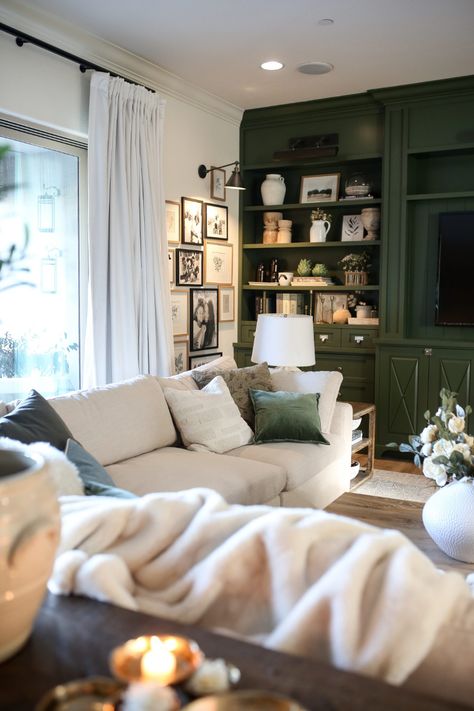 Arhaus Sectional Review: FINALLY! A Beautiful, Cozy Sectional We Actually LOVE | Arhaus Sectional, Cozy Sectional, Cozy Family Rooms, Décor Diy, Living Room Sectional, Living Room Inspo, A Living Room, Front Room, Cozy Living Rooms