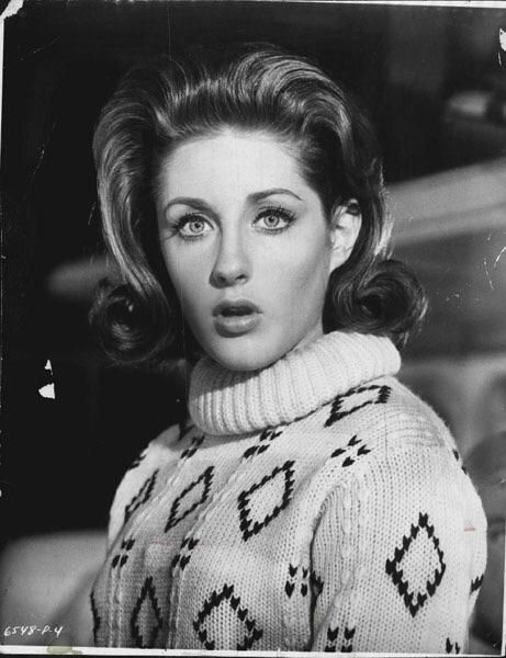 Leslie Gore, Sunshine Lollipops And Rainbows, Lesley Gore, Sixties Fashion, Dolly Parton, Female Singers, Women In History, Tv Stars, Old Hollywood