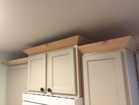 Kitchen Cabinets Molding, Staggered Kitchen Cabinets, Crown Moulding Kitchen Cabinets, Kitchen Cabinets Trim, Kitchen Cabinet Molding, Crown Molding Kitchen, Kitchen Cabinet Crown Molding, Cabinets With Crown Molding, Diy Crown Molding