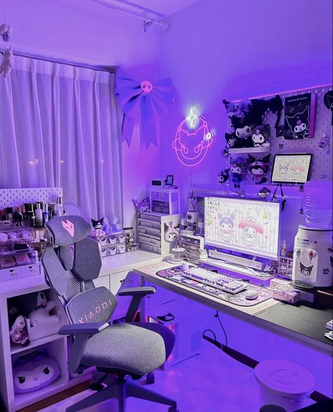 Hello Kitty Gamer Room, Bedroom Ideas Kuromi, My Melody And Kuromi Bedroom, Sanrio Room Decor Kuromi, Sanrio Bedroom Ideas Kuromi, Kuromi Inspired Room, Kuromi Gaming Room, Kuromi Aesthetic Room Decor, Kuromi Desk Setup