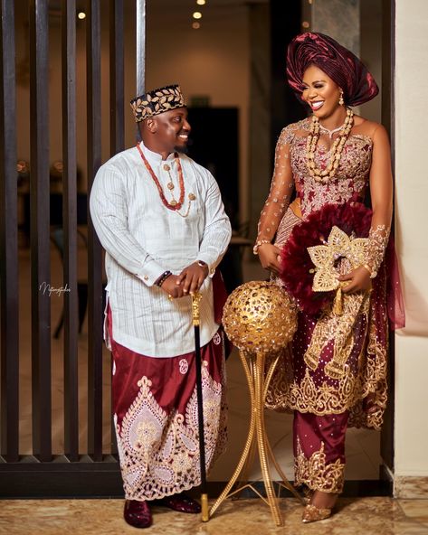 Nigerian Traditional Dresses, Nigerian Wedding Dresses Traditional, Outfit Couple, Couples African Outfits, Igbo Bride, Nigerian Traditional Wedding, African Party Dresses, Traditional Wedding Attire, Dress Photoshoot