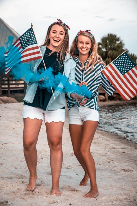 4th Of July Inspo Pics, Forth Of July Photoshoot, 4th Of July Lake Pictures, 4th Of July Photo Shoot Best Friends, White Americana T-shirt For 4th Of July, 4th Of July Photography, Vision Photography, July Outfits, 4th Of July Outfits