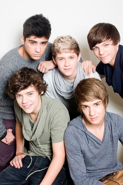 The band back in 2010 Four One Direction, Gambar One Direction, One Direction Images, One Direction Wallpaper, One Direction Photos, One Direction Humor, Nicole Scherzinger, James Horan, One Direction Pictures