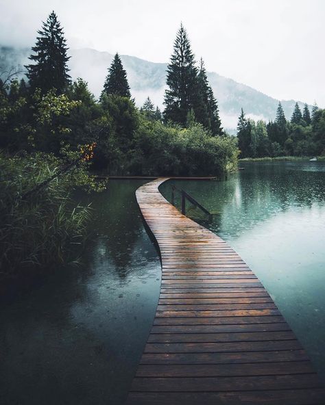 Brittany Core, Switzerland Photography, Deco House, Nature Aesthetic, Pretty Places, Beautiful Photography, Land Scape, Beautiful World, Beautiful Landscapes