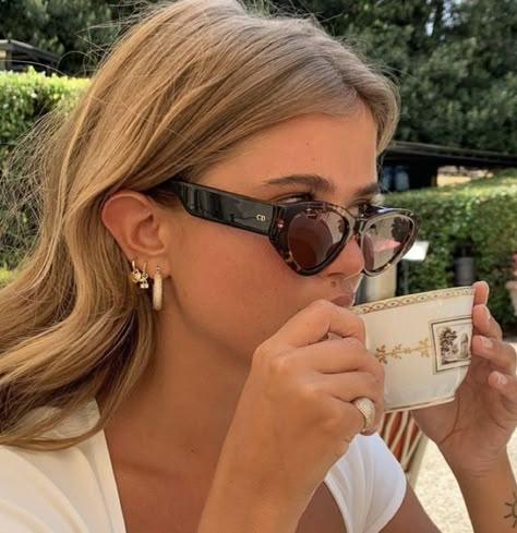 Old Money, A Woman, Money, Sunglasses, Coffee