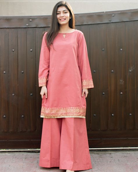 Chai Pink on Chai Pink! Karandi kameez with block print on hem & sleeves to give you an elegant & soft look in winters. ✨  SWIPE ➡️ to see the price  #designyouroutfit #doyourownthing #blockprint #wintercollection #ootd Stitching Styles, Simple Dress Casual, Pakistani Traditional, Simple Clothes, Embroidery Pants, Pakistani Women, Anarkali Dresses, Dress Designing, Dp Stylish