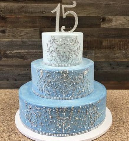 Cake Ideas Quinceanera, Cinderella Cake Ideas, Sweet 15 Cakes, Cinderella Quince, Cinderella Birthday Cake, Cinderella Quinceanera Themes, Light Blue Quince, Cinderella Sweet 16, Quince Cakes