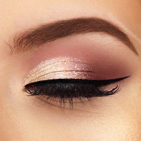 Top Rose Gold Makeup Ideas To Look Like A Goddess ★ See more: https://glaminati.com/charming-rose-gold-makeup-looks/ Machiaj Smokey Eyes, Rose Gold Makeup Looks, Make Up Mata, Rose Gold Eye Makeup, Make Up Gold, Rose Gold Eyeshadow, Gold Makeup Looks, Wedding Makeup For Brown Eyes, Gold Eye Makeup