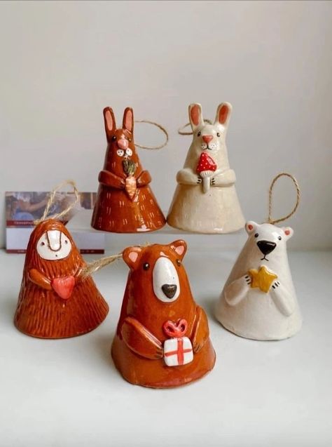 Diy Christmas Ceramics, Xmas Clay Ornaments, Ceramic Advent Calendar, Xmas Clay Ideas, Christmas Clay Ideas For Kids, Christmas Ornament Ceramic, Xmas Pottery Ideas, Ceramic Ornament Ideas, Holiday Ceramics Ideas