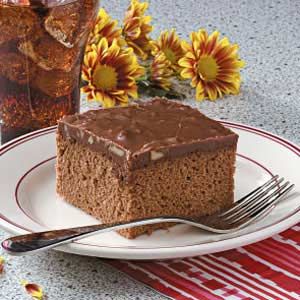 Cocoa Cola Cake from taste of home.  uses white cake mix, 1 cup cola, buttermilk, mini marshmallows.   frosting uses cocoa, butter, cola, sugar. Cocoa Cola Cake, Lemon Jello Cake, Mexican Chocolate Cake, Jello Cake Recipes, Chocolate Sheet Cake Recipe, Texas Sheet Cake Recipe, Cocoa Cola, Coca Cola Cake, Chocolate Banana Cake