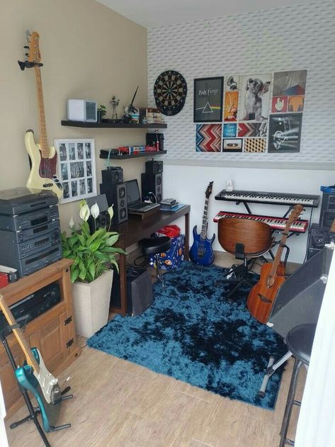 Instrument Room Aesthetic, Bedroom Music Studio Aesthetic, Bedroom Music Studio Ideas, Musician Room Aesthetic, Music Aesthetic Room, Small Music Studio Ideas, Music Bedroom Aesthetic, Music Studio Bedroom, Band Room Ideas