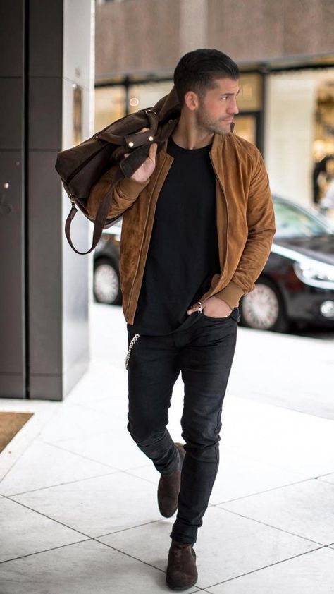 Quick guide on how to find your personal look for cold weather Black Denim Jacket Outfit, Brown Jacket Outfit, Brown Leather Jacket Outfit, Suede Jacket Outfit, Brown Jacket Men, Leather Jacket Outfit Men, Vans Converse, Leather Jacket Outfits, Winter Outfits Men