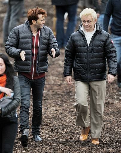 David and Michael Sheen behind the scenes of Good Omens Old Married Couple, New Tv Series, David Michael, Good Omens Book, Terry Pratchett, Michael Sheen, Good Omens, Neil Gaiman, Angels And Demons