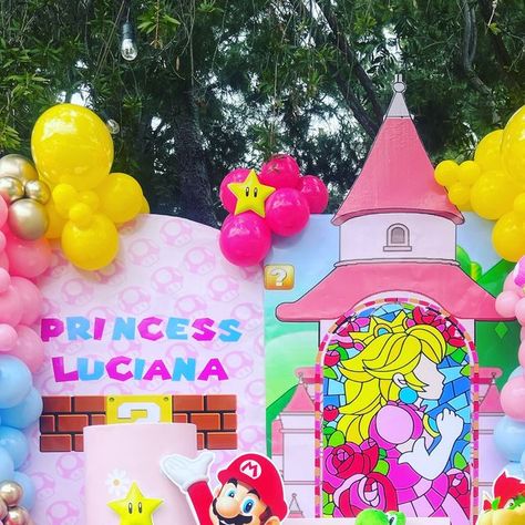 Party Rentals Event Decorations Balloons Backdrop on Instagram: "Princess Peach 👑 #mariobros #princesspeach #mariobrossparty #princesspeachparty #balloons #backdrop" Princess Peach Birthday, Princess Peach Party, Balloons Backdrop, Peach Birthday, Peach Mario, Peach Party, Decorations Balloons, Event Decorations, Balloon Backdrop