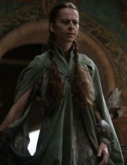 Lysa Tully, Lysa Arryn, Game Of Thrones Season 1, Game Of Thorns, Best Costumes, Game Of Thrones Series, Game Of Thrones Tv, Best Costume, Game Of Thrones Fans