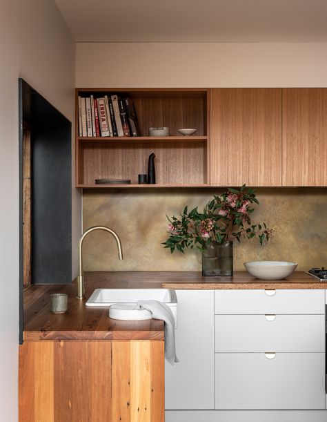 An Inspired Reworking Of An Intimate Marrickville House House Inspiration Kitchen, Australian Kitchen, City Cottage, Sydney House, Studio Weave, Nature Retreat, Kitchen Addition, Rock House, Kitchen Cabinet Ideas