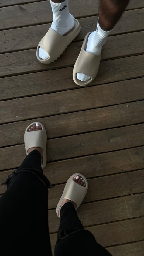 Matching Yeezy Slides Couple, Yzy Slides Outfit, Matching Slippers For Couples, Adidas Yeezy Slides Outfit, Yeezy Slides Aesthetic, Yeezy Slides Outfit, Adidas Yeezy Slides, Cloud Slides, Slides Outfit