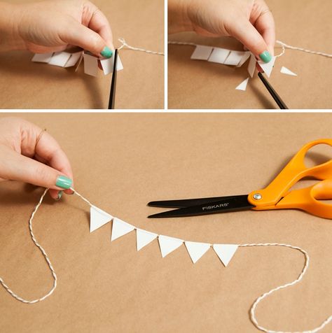 Adorable simple DIY bunting cake topper using Duct Tape and non-stick scissors! Diy Bunting Cake Topper, Diy Bunting Banner, Diy Bunting, Bunting Cake, Cake Bunting Topper, Cake Bunting, Anniversaire Diy, Diy Cake Topper, Cake Banner Topper