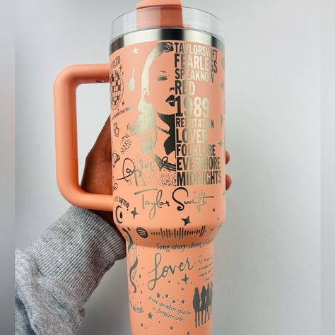 Stanley 40 Oz Stainless Steel H2.0 Flowstate Quencher Tumbler Melon. Target Exclusive. Taylor Swift Engraved. Taylor Swift Stanley, Taylor Swift Stanley Cup, Taylor Swift Stuff, Stanley Ideas, Taylor Swift Jokes, Taylor Merch, Taylor Swift Images, Stanley Cups, Cute Horse Pictures