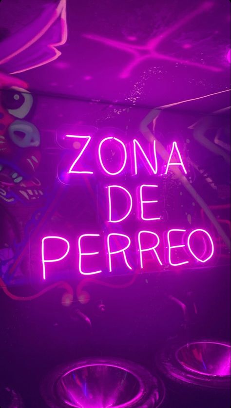 Reggaeton Party Ideas, Latino Playlist Cover, Reggaeton Playlist Cover, Reggeaton Party Aesthetic, Latino Wallpaper, Latino Party, Reggaeton Aesthetic, Neon Party Ideas, Twerking In The Club Party