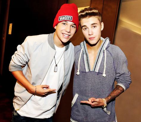 Austin Mahone & Justin Bieber♥ Jake Miller, Love Justin Bieber, Carter Reynolds, Emo Guys, Taylor Caniff, Justin Bieber Photos, Perfect Music, Justin Bieber Pictures, Austin Mahone