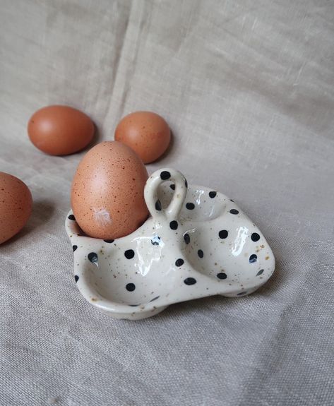 Diy Clay Egg Holder, Air Dry Clay Egg Holder, Clay Egg Holder, Kids Clay, Clay Plates, Diy Air Dry Clay, Diy Ceramic, Clay Crafts Air Dry, Pottery Gifts