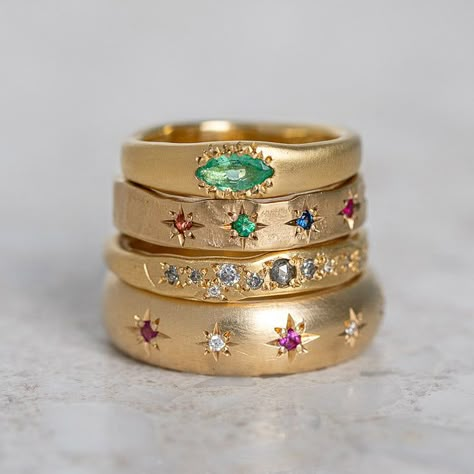 Funky Wedding Band, Emerald Stacking Ring, Emeral Ring, Sarah Gardner, Etsy Gold Ring, 18k Gold Ring, Jewelry Lookbook, Bling Rings, My Size