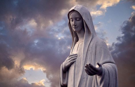 The Five Messages of Medjugorje Medjugorje Messages, Our Lady Of Medjugorje, Blessed Mother Statue, Marian Apparition, Catholic Doctrine, Catholic Beliefs, Prayer And Fasting, Spiritual Prayers, Blessed Mother Mary