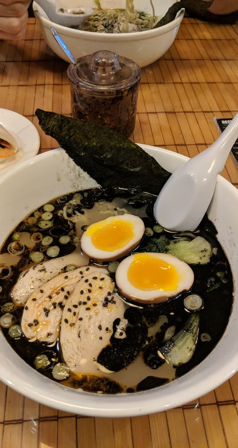 [I Ate] Spicy Miso Ramen with Black Garlic Oil Black Garlic Ramen, Black Garlic Oil, Spicy Miso Ramen, Garlic Ramen, Miso Ramen, Black Garlic, Best Exercise, Garlic Oil, Fitness Advice