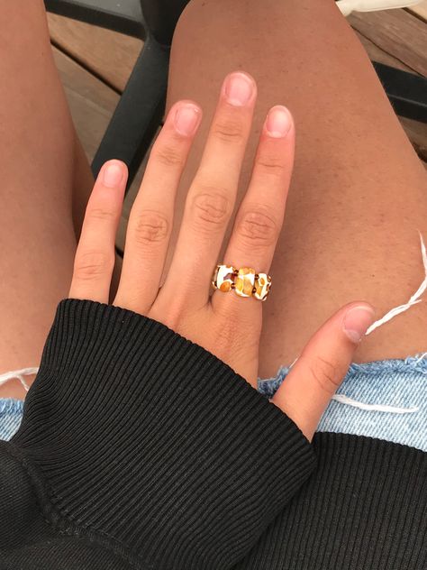 Summer, amber, hands, natural nails, ring, lifestyle, brown, aesthetic, tan Tan Hands Aesthetic, Tan Skin Nails, Tan Hands, Aesthetic Tan, Brown Nails, Tan Skin, Brown Aesthetic, Eras Tour, Natural Nails