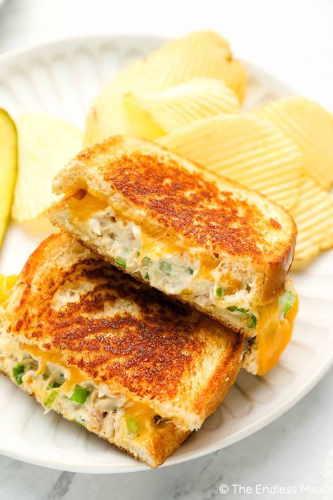 Craving a delicious, warm, cheesy, toasty tuna melt? I’ve got you! My recipe has been perfected over the years, so it’s quick, easy, and hits all the right spots. I have four tips to make a tuna melt so tasty that it might even convert a skeptic. #theendlessmeal #tunamelt #tunasandwich #tuna #sandwich Ultimate Tuna Melt, Melt Sandwiches, Tuna Sandwich Recipes, Tuna Fish Sandwich, New York Deli, Real New York, Tuna Melt Sandwich, Baking Guide, Tuna Melt Recipe