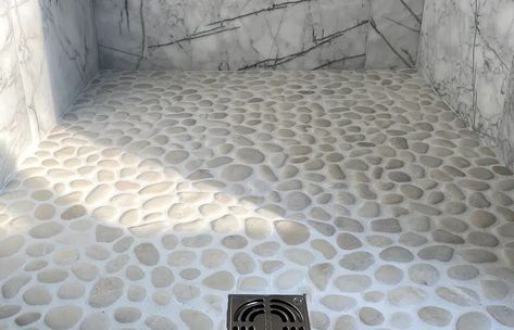 How To Clean Pebble Shower Floor: Best Guide & Helpful Tips Bathroom Stone Floor, Stone Bathroom Floor, River Rock Bathroom, Stone Shower Floor, River Rock Shower, Pebble Tile Shower, Pebble Stone Flooring, How To Clean Stone, Pebble Shower Floor