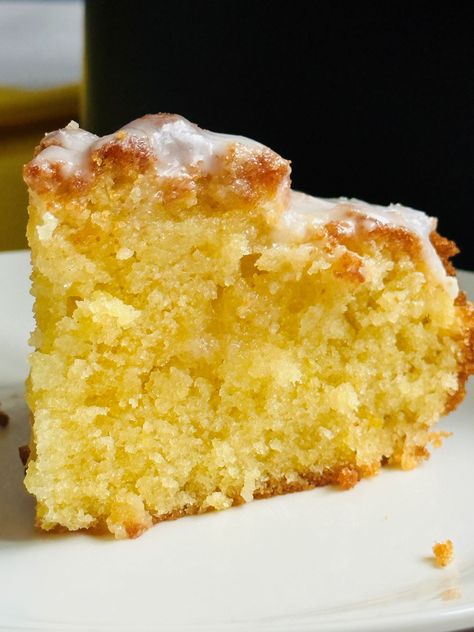 Air Fryer Lemon Drizzle Cake Air Fryer Lemon Cake Recipes, Air Fryer Lemon Cake, Air Fryer Lemon Drizzle Cake, Air Fryer Cakes Recipe, Cake In Air Fryer Recipe, Air Fryer Cake Recipes Easy, Airfryer Cake Recipes, Air Fryer Cakes, Airfryer Cake