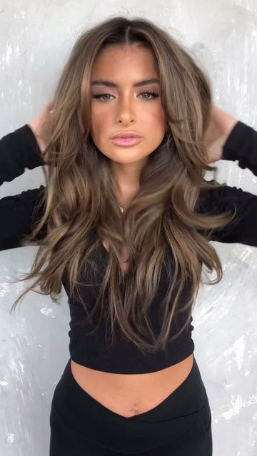 Habit Extension Method on Instagram: "18 inch Caramel Brownie clip-in extensions 🤩" Brown Hair With Extensions, Caramel Brownie Hair, Brunette Extensions, Hair Ext, 2023 Hair, Brown Hair Inspo, Brown Hair Balayage, Frontal Hairstyles, Hair Appointment