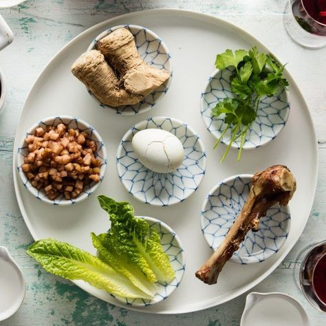 How to Have Your Seder Plate and Eat It, Too Passover Recipes Seder, Passover Traditions, Passover Seder Table, Passover Table Setting, Passover Dinner, Seder Meal, Pesach Seder, Seder Table, Passover Seder Plate