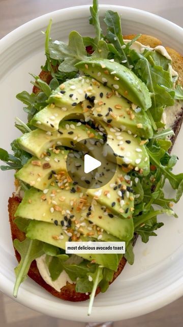 Gina Homolka - Healthy Recipes on Instagram: "My go-to avocado toast 🥑🍞
Tag a friend who would love this to save to make later 💛💛" Beyond Diet Recipes, Gina Homolka, Toast Recipe Breakfast, Avocado Toast Recipe, Avocado Sandwich, Avocado Breakfast, Vegetarian Entrees, Vinaigrette Recipes, Skinny Taste Recipes