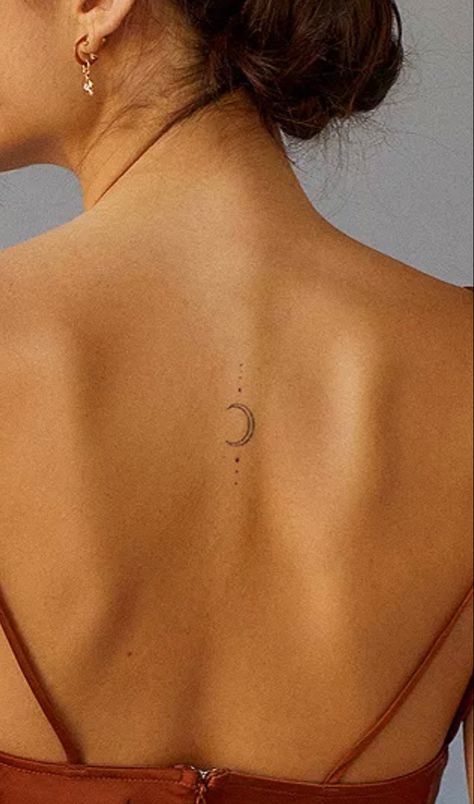 Mini Back Tattoo Women, Small Feminine Back Tattoos, Little Back Tattoos, Dainty Back Tattoos For Women, Moon Tattoo Back, Feminine Energy Tattoo, Everything Tattoo, Basic Tattoos, Thailand Tattoo