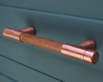 Copper Handles Kitchen, Copper Cabinet Pulls, Copper T, Copper And Wood, Wood Drawer Pulls, How To Clean Copper, Copper Hardware, Kitchen Door Handles, Cherry Cabinets