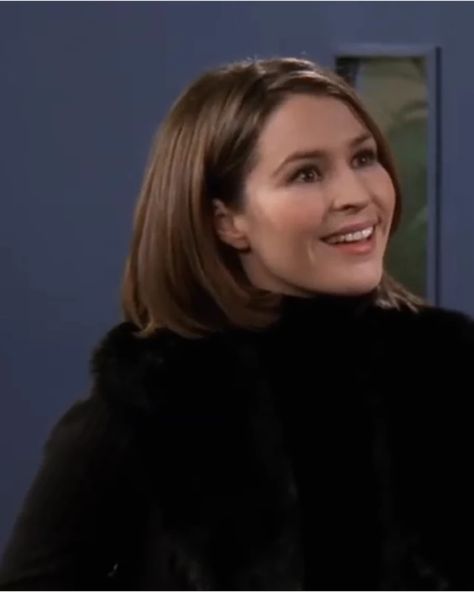 Emily Waltham, Emily Friends, Emily Meme, Helen Baxendale, Lizard People, Friends Outfits, Five Friends, Friends Cast, Monica Geller