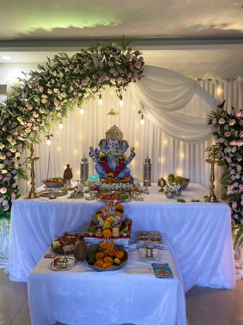 Ganapati Decoration Theme, Ganapati Decoration At Home, Ganpati Decoration Theme Ideas, Bappa Decoration, Gauri Decoration, Flower Decoration For Ganpati, Ganpati Decoration Ideas, Ganesh Decoration, Ganpati Decoration Theme