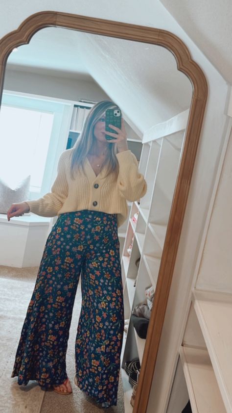 Palazzo Pants outfit Palazzo Pants Outfit, Outfit Airport, Cute Teacher Outfits, Outfit Anime, Outfit Boards, Outfit Aesthetics, Outfit Art, Accessories Outfit, Outfit Birthday