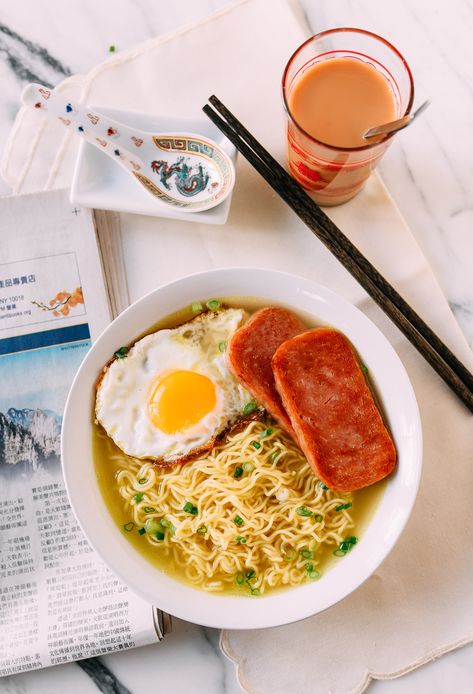 In the Hong Kong tea cafes, this bowl of chicken instant noodles (公仔面 - Doll Brand) with fried spam and egg is an inexpensive and quick breakfast. Source: thewoksoflife.com Fried Spam, Cafe Breakfast, Pineapple Bun, Hong Kong Food, Tea Cafe, Baked Pork Chops, Delicious Breakfast Recipes, Instant Noodles, Recipes From Heaven