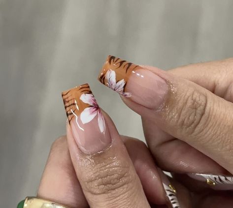 Print Nails Design, Nails Tiger, Tiger Flower, Tiger Nails, Anime Nails, Her Nails, Classy Acrylic Nails, Nails Only, Fire Nails