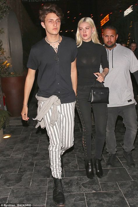 Transformers Actress, Fluid Fashion, Anwar Hadid, Stylish Couples, Lunch Outfit, Nicola Peltz, Gender Fluid Fashion, Nicolas Peltz, Models Style