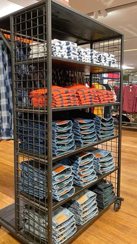 Menswear Shop Interior Design, Denim Display, Retail Store Layout, Store Shelves Design, Clothing Store Displays, Harry Potter Room Decor, Retail Store Interior Design, Clothing Store Interior, Retail Space Design