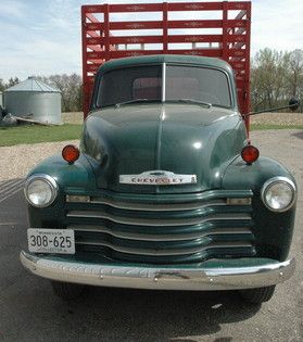 1951 Chevy Farm/Grain truck with 22k orig. miles 1951 Chevy Truck, Cattle Trailers, Cattle Trucks, 72 Chevy Truck, Truck Flatbeds, Custom Pickup Trucks, White Truck, Old Pickup Trucks, Truck Stuff