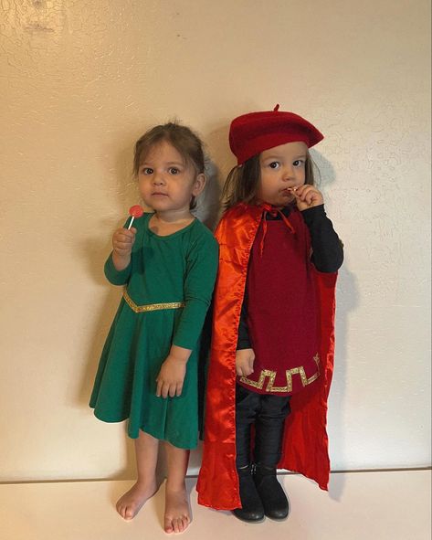 Family Shrek Halloween Costumes, Diy Lord Farquaad Costume, Shrek Family Costume Halloween, Lord Farquaad Costume Diy, Shrek Family Costume, Princess Fiona Costume, Farquaad Costume, Lord Farquaad Costume, Shrek Halloween