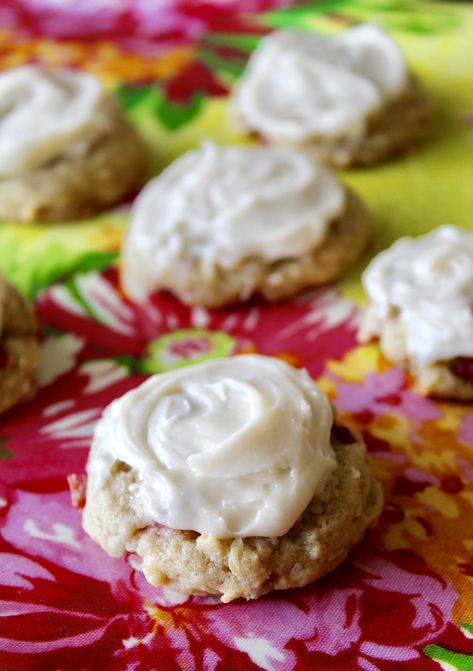 Soft Rhubarb Cookies with Cream Cheese Frosting Easy Rhubarb Recipes, Rhubarb Cookies, Coconut Cream Cheese Frosting, Tried And True Recipes, Rhubarb Desserts, Sweet Pork, Cream Cheese Cookies, Rhubarb Recipes, Zebra Stripes